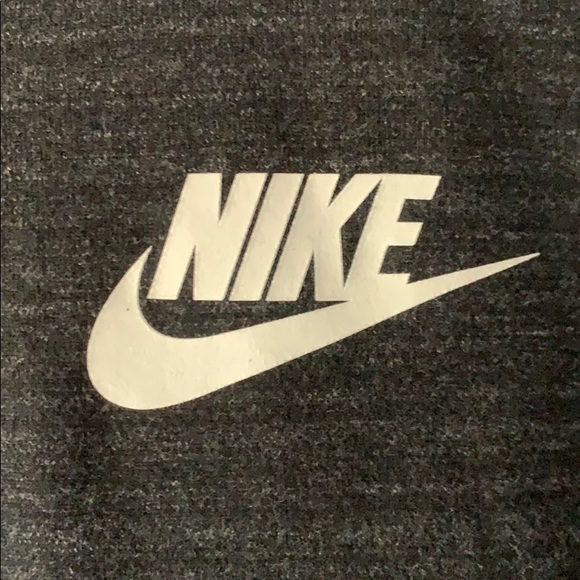 Nike Dri-FIT Shirt - Picture 3 of 4